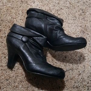 Madden Girl Booties Black